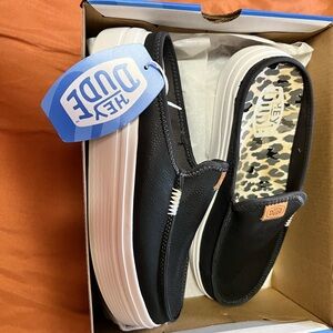 Hey Dude Austin Lift Black Leather Shoes